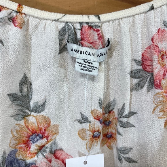 American Eagle Outfitters Cold Shoulder Tie Front Shirt Ivory Small Floral NWT - Picture 4 of 12